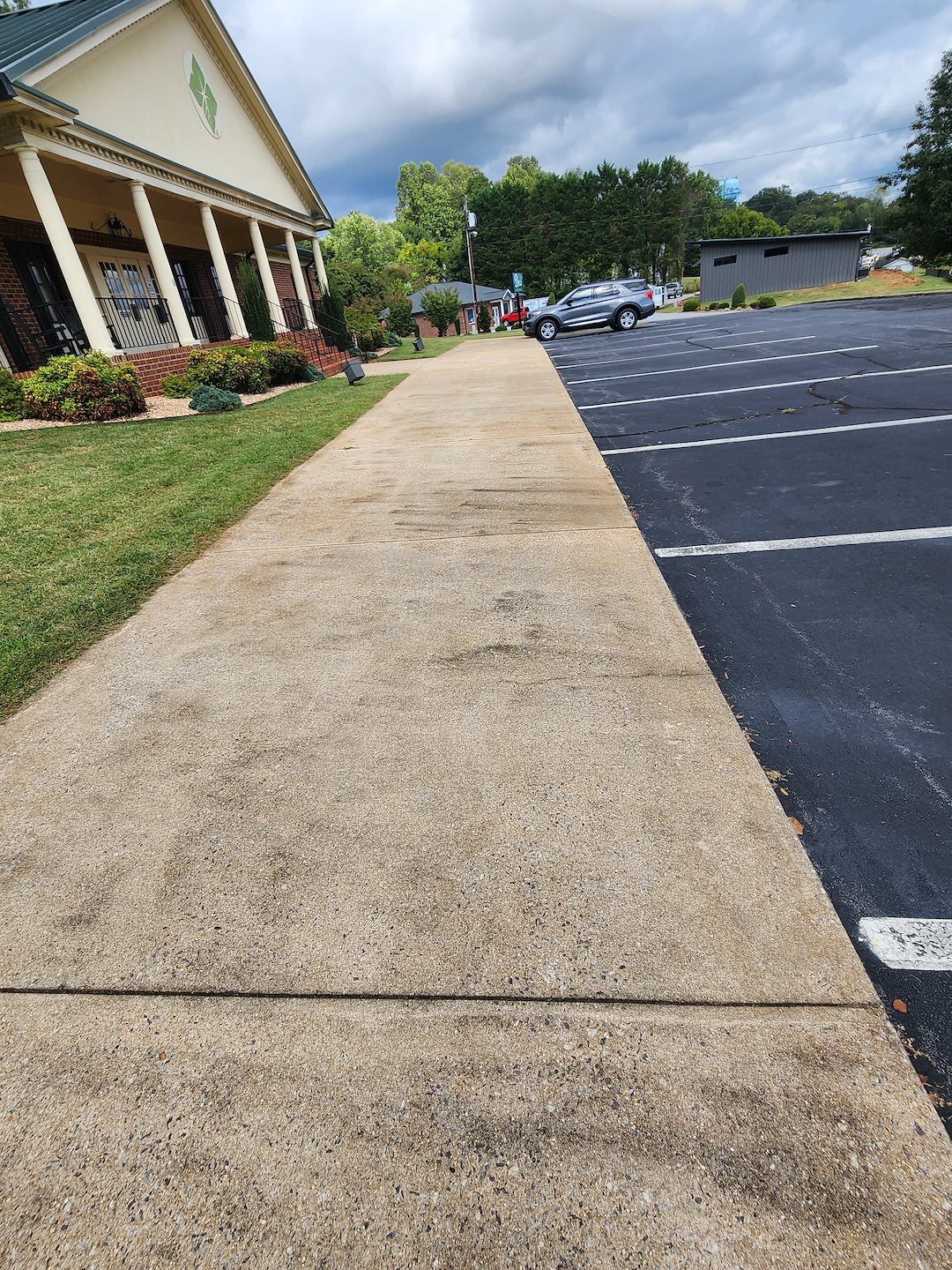 Concrete cleaning north wilkesboro  (1)
